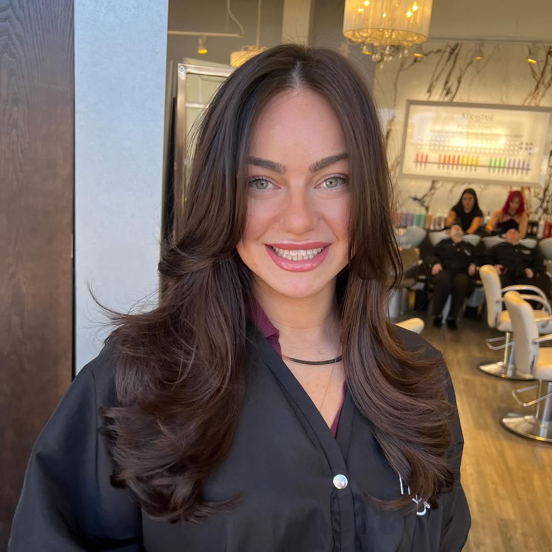 Flowing Brunette Layers with Soft Curls