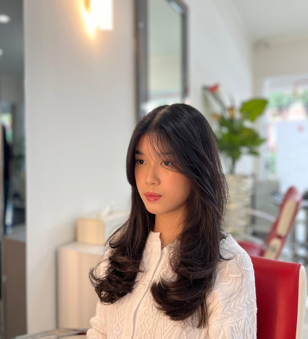 Soft Brunette Waves with Luminous Layers
