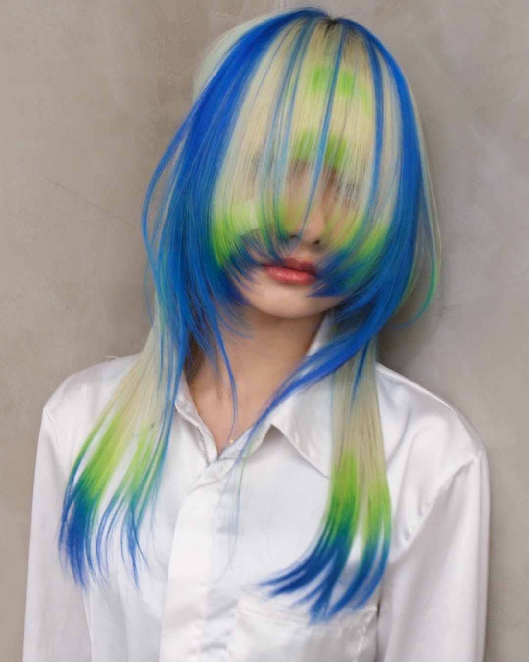 Vibrant Electric Blue and Lime Streaks on Sleek Layers