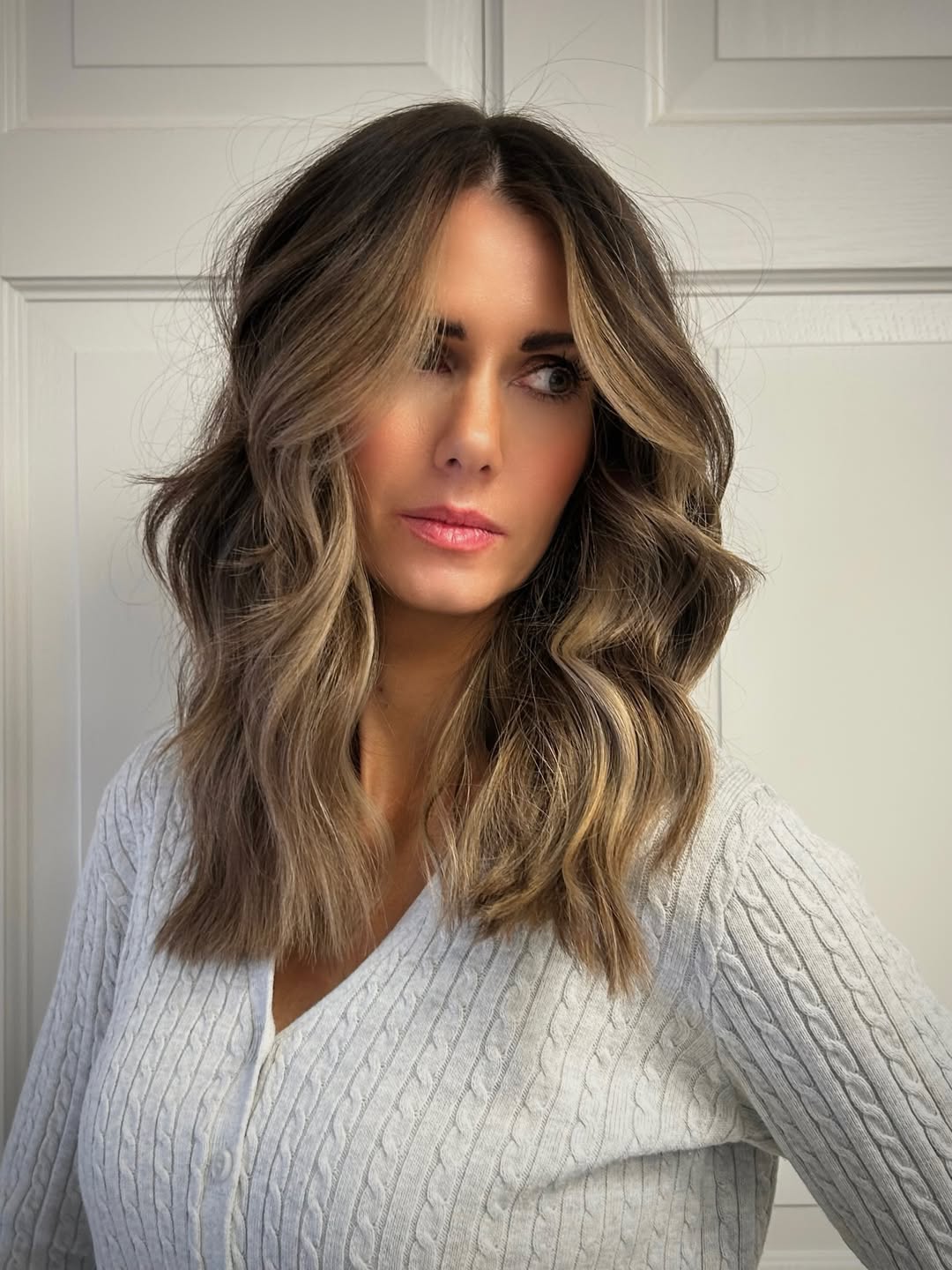 Elegant Mid-Length Bronde Blend with Subtle Layers