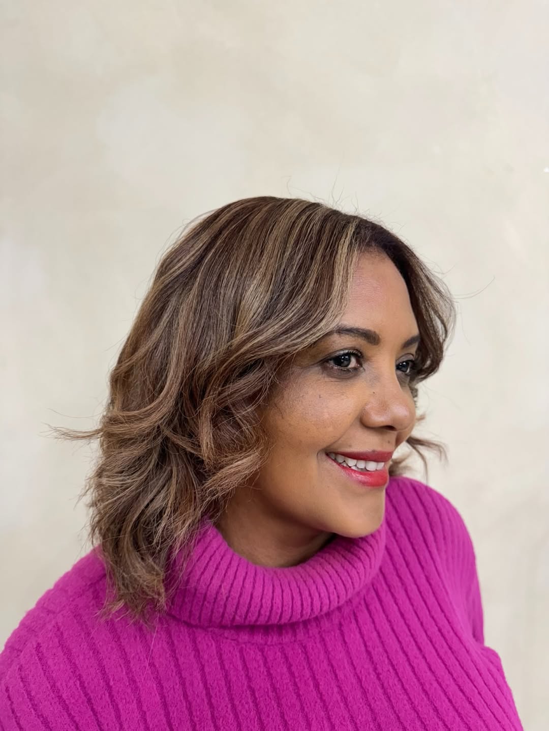 Natural Bronde Tousled Bob with Face-Framing Highlights