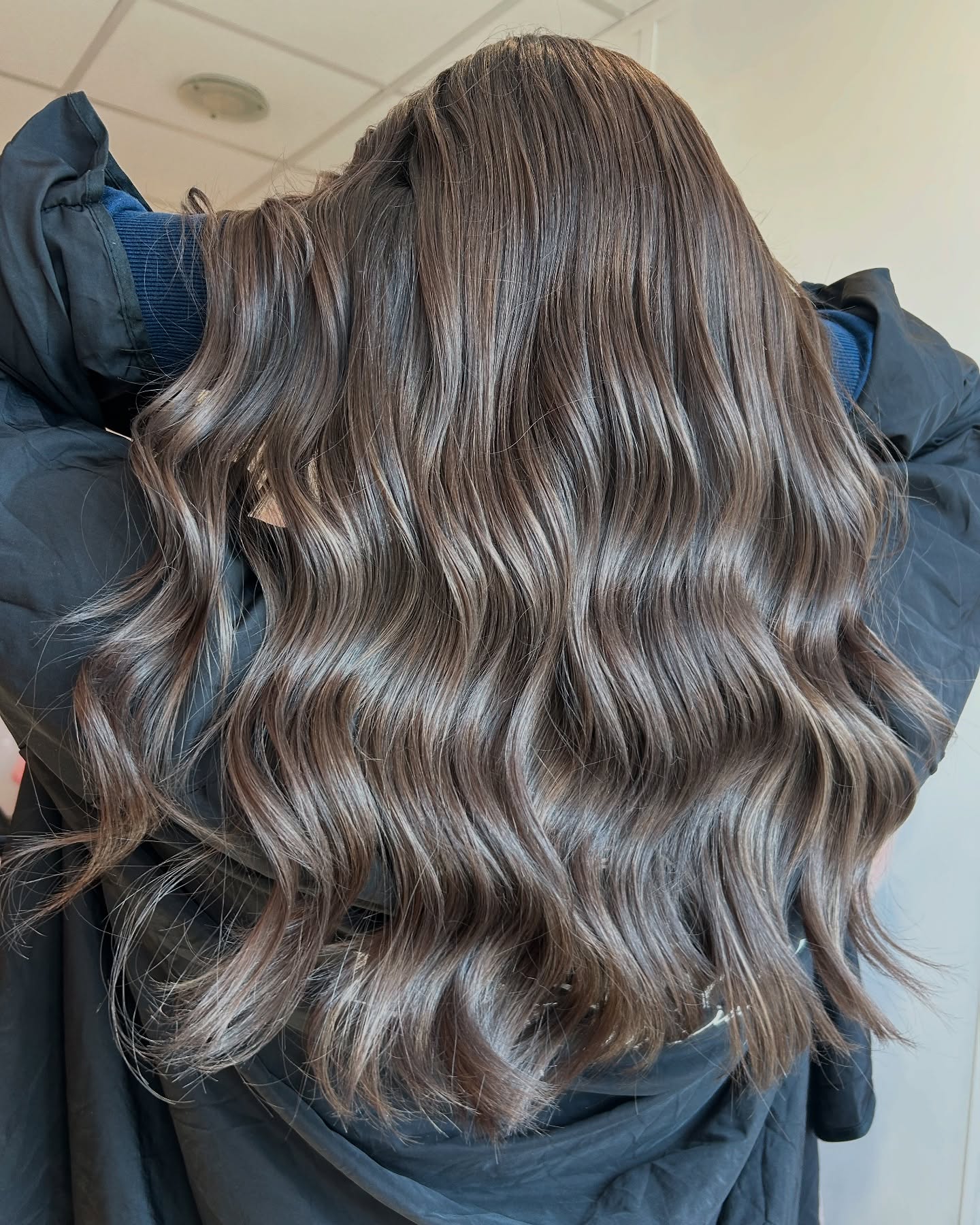 Luxurious Soft Beige Waves with Subtle Dimension