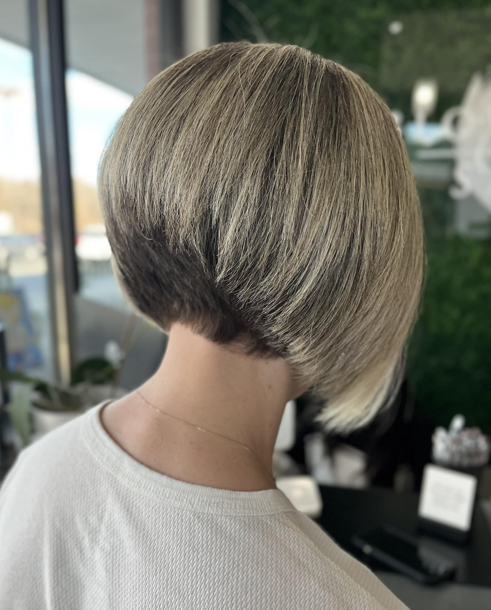 Classic-Contour Highlighted A-Line Bob
