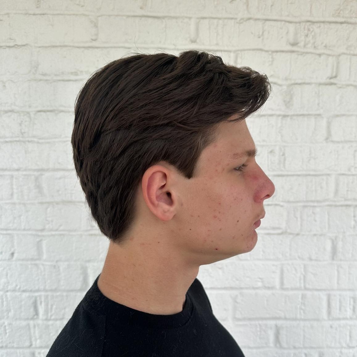 Sleek Side-Swept Waves with Gentle Elevation