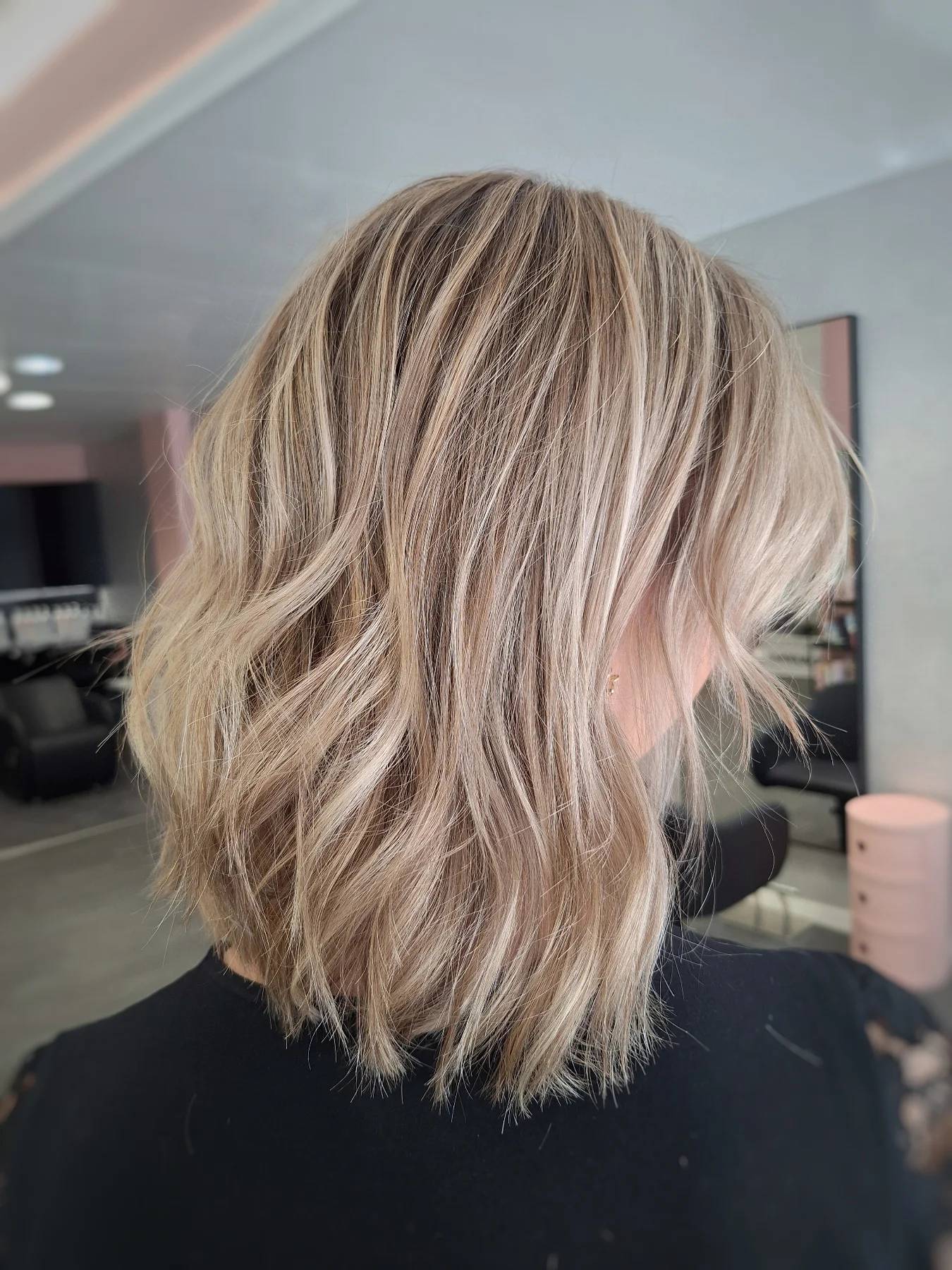 Effortlessly Chic Textured Lob with Subtle Waves