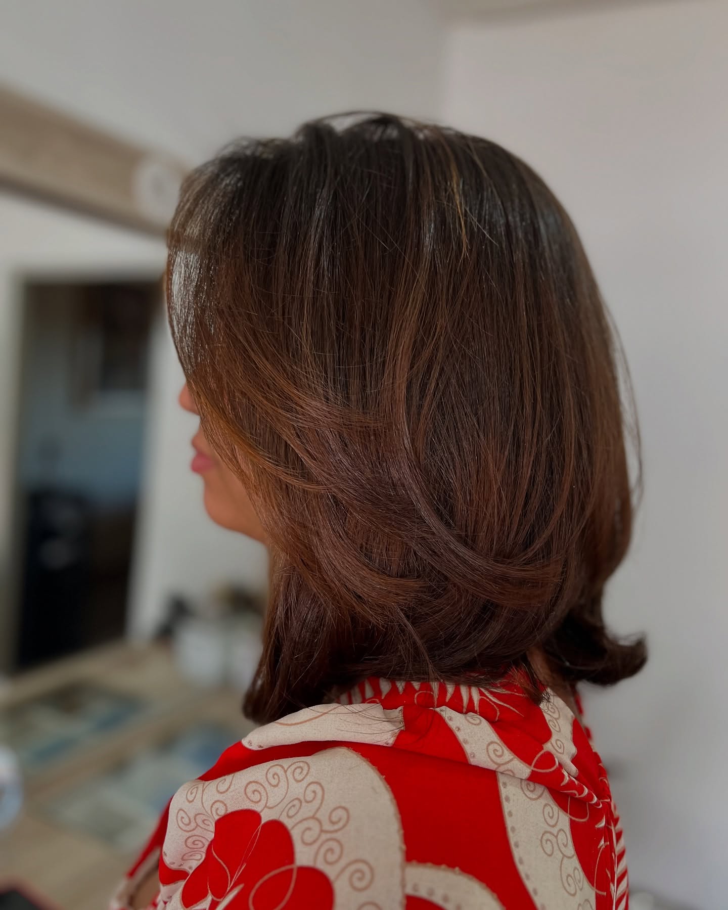 Layered Lob with Subtle Movement and Warm Undertones