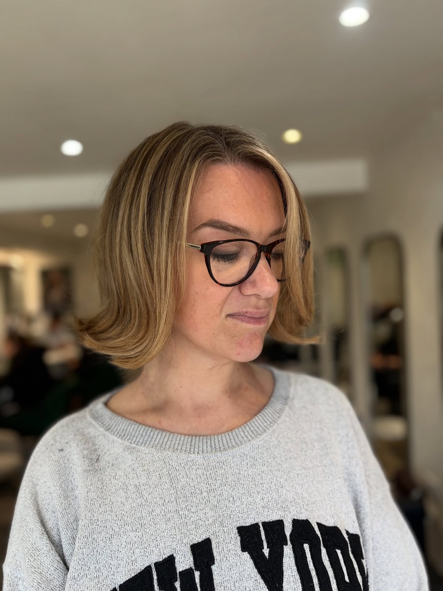 Brushed Under Chin-Length Lob with Subtle Face-Framing Babylights