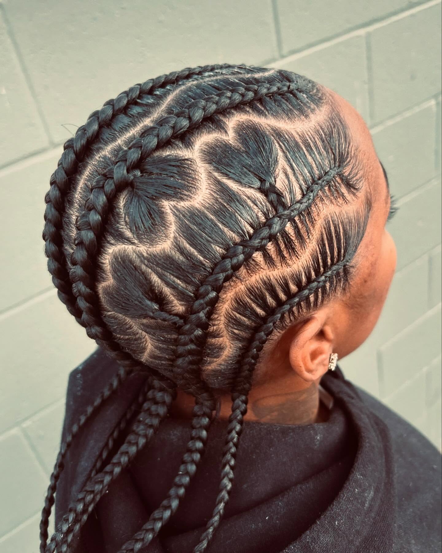 Heart-Shaped Parting Cornrows with Knotless Feed-In Braids