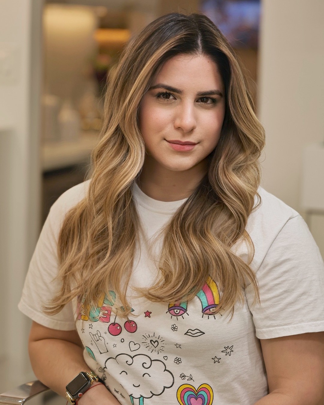 Soft Face-Framing Long Waves with Root Shadow and Delicate Balayage