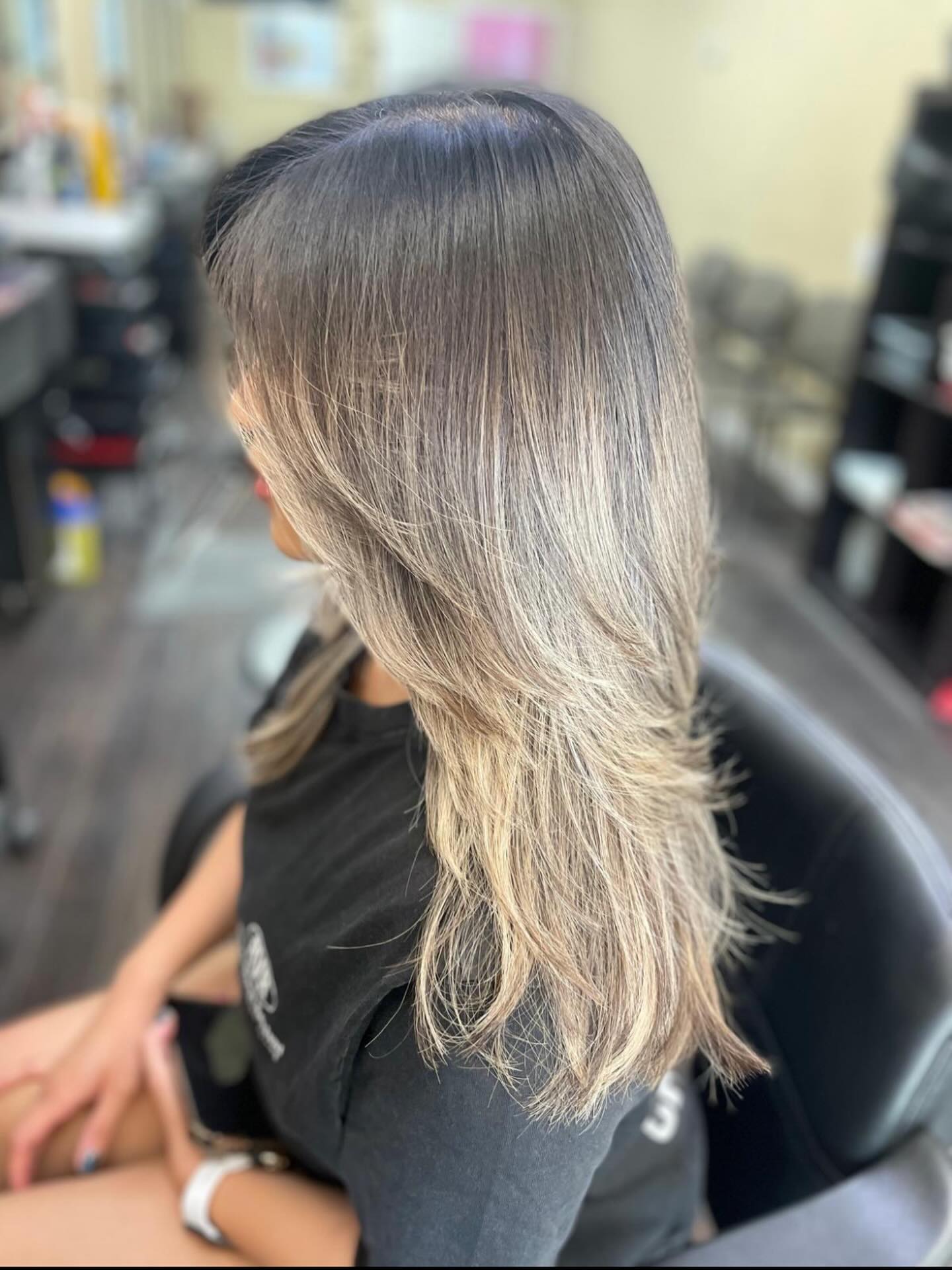 Soft Layered Ombre with Natural Movement