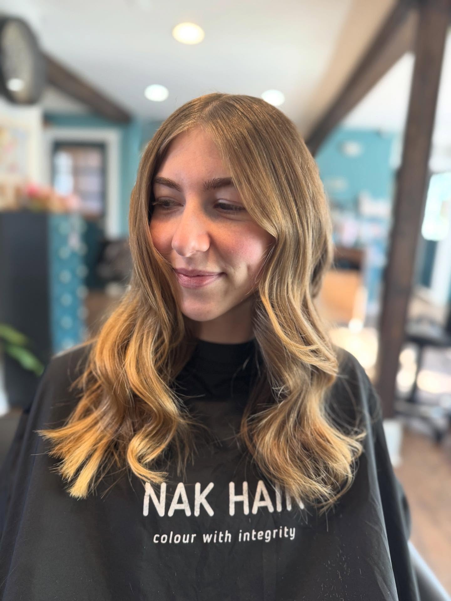 Warm Caramel Curtain-Framed Waves with Long Internal Layers