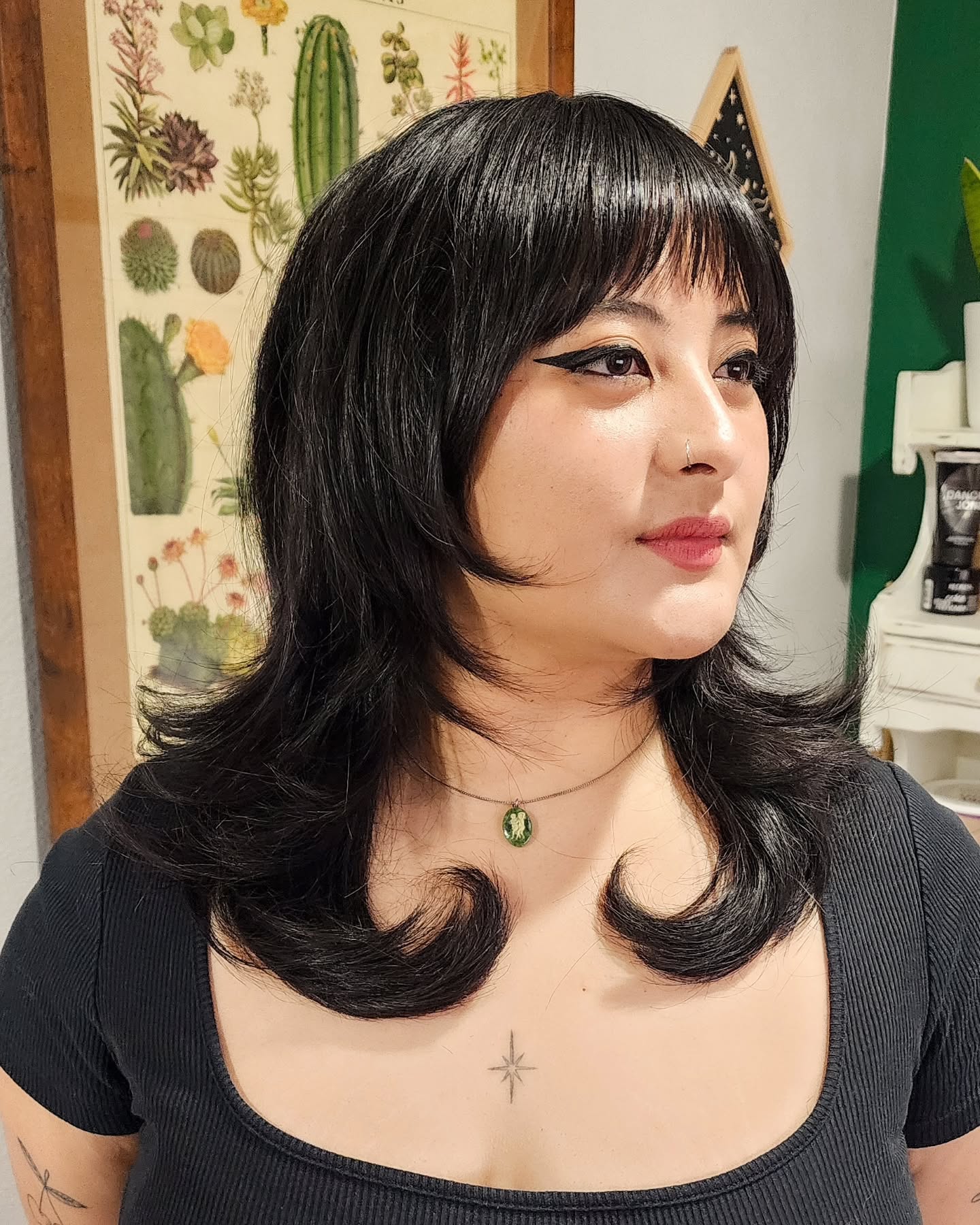 Retro-Modern Collarbone-Length Layers with Mirrored Crescent Flips