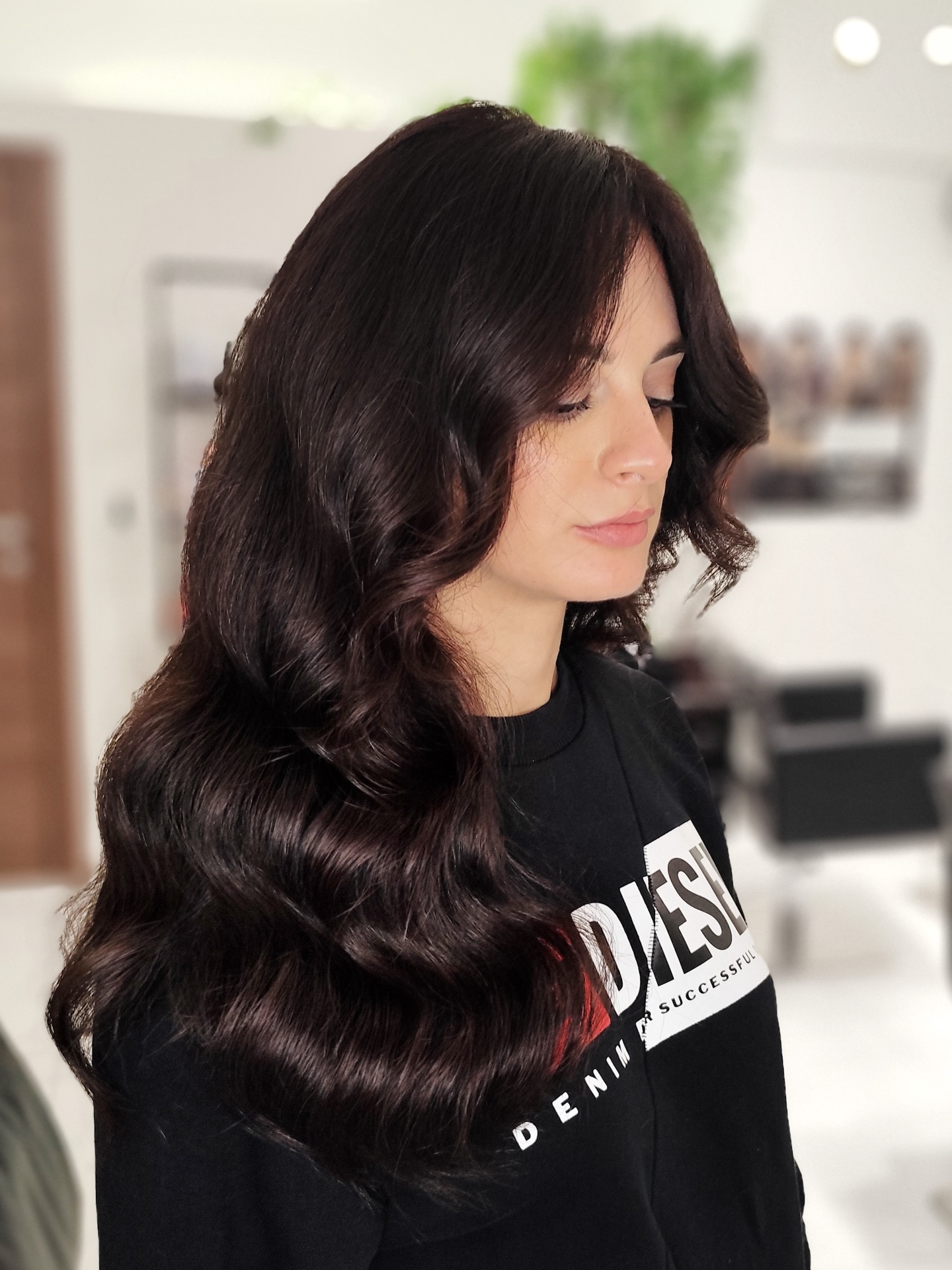 Voluminous Dark Chocolate Wavy Layers