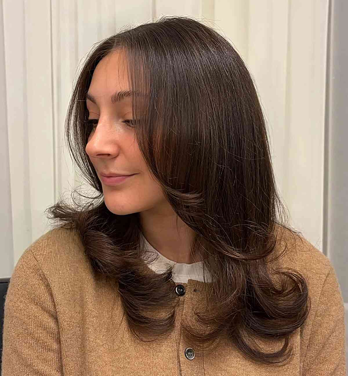 Soft Layered Medium Cut with Gentle Waves