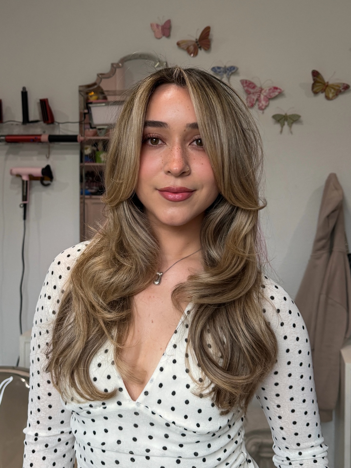 Soft S-Layered Curtain Cut with Blended Ash-Beige Babylights