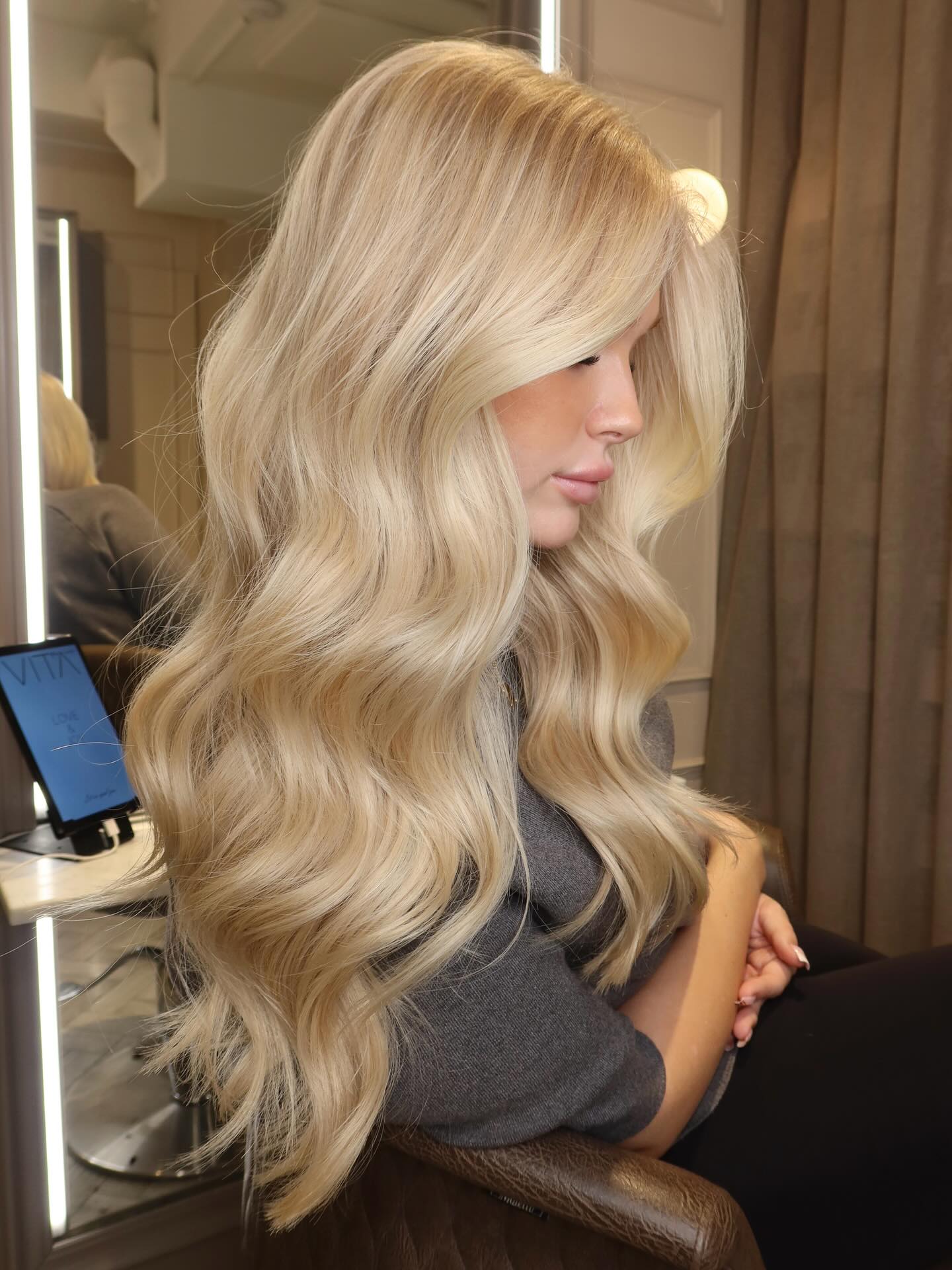 Luxurious Long Blonde Waves with Soft Texture