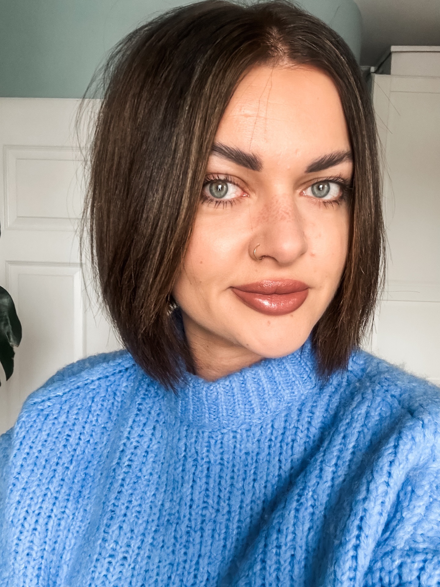 Chic Long Bob with Subtle Face-Framing Layers