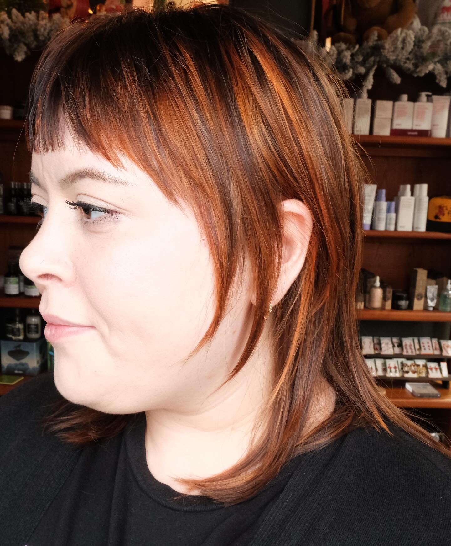 Chic Textured Shag with Bold Copper Highlights