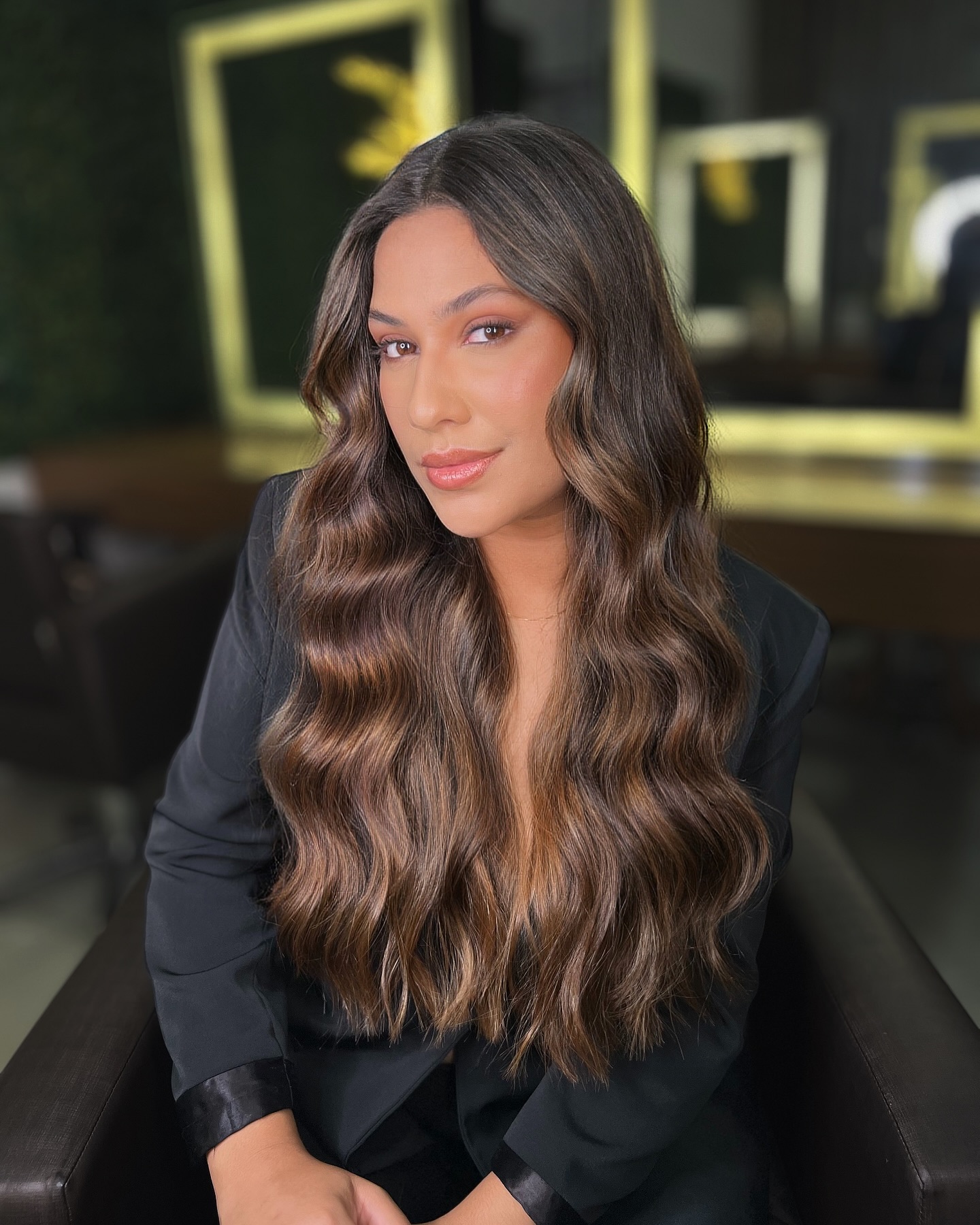 Gorgeous Long Loose Waves with Natural Highlights