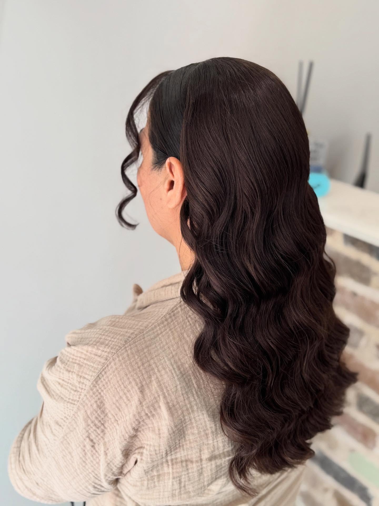 Softly Defined Loose Waves with Subtle Curls