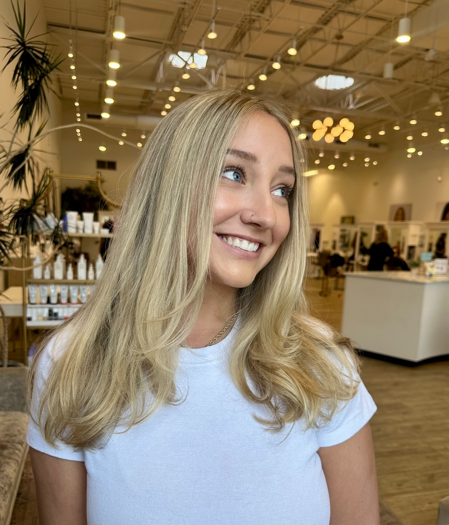 Bright and Breezy Blonde Layers with Soft Waves