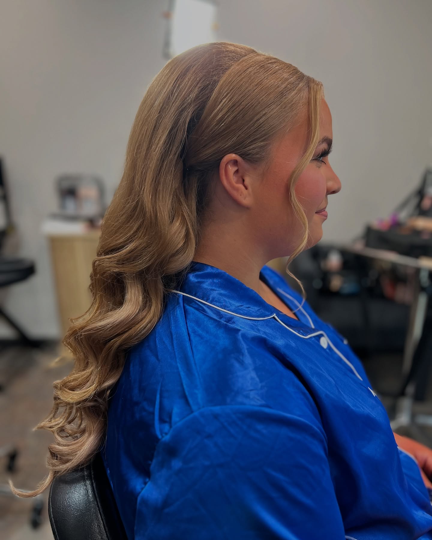 Classic Glamour with Soft Hollywood Waves