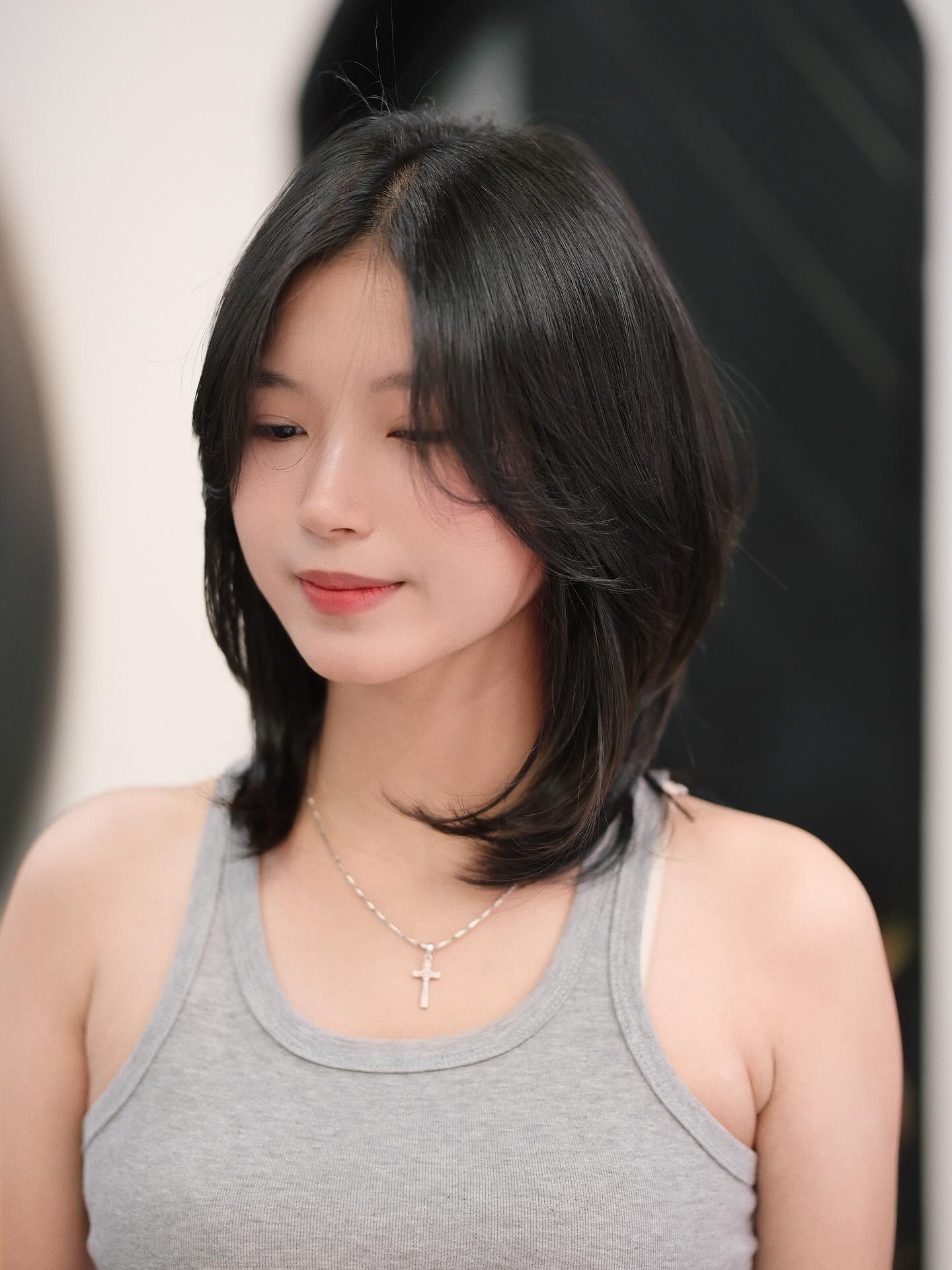 Modern Layered Lob with Subtle Movement
