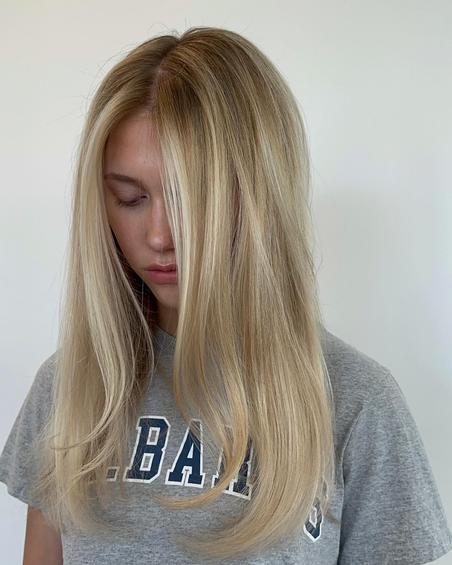 Soft Blonde Layers with Natural Movement