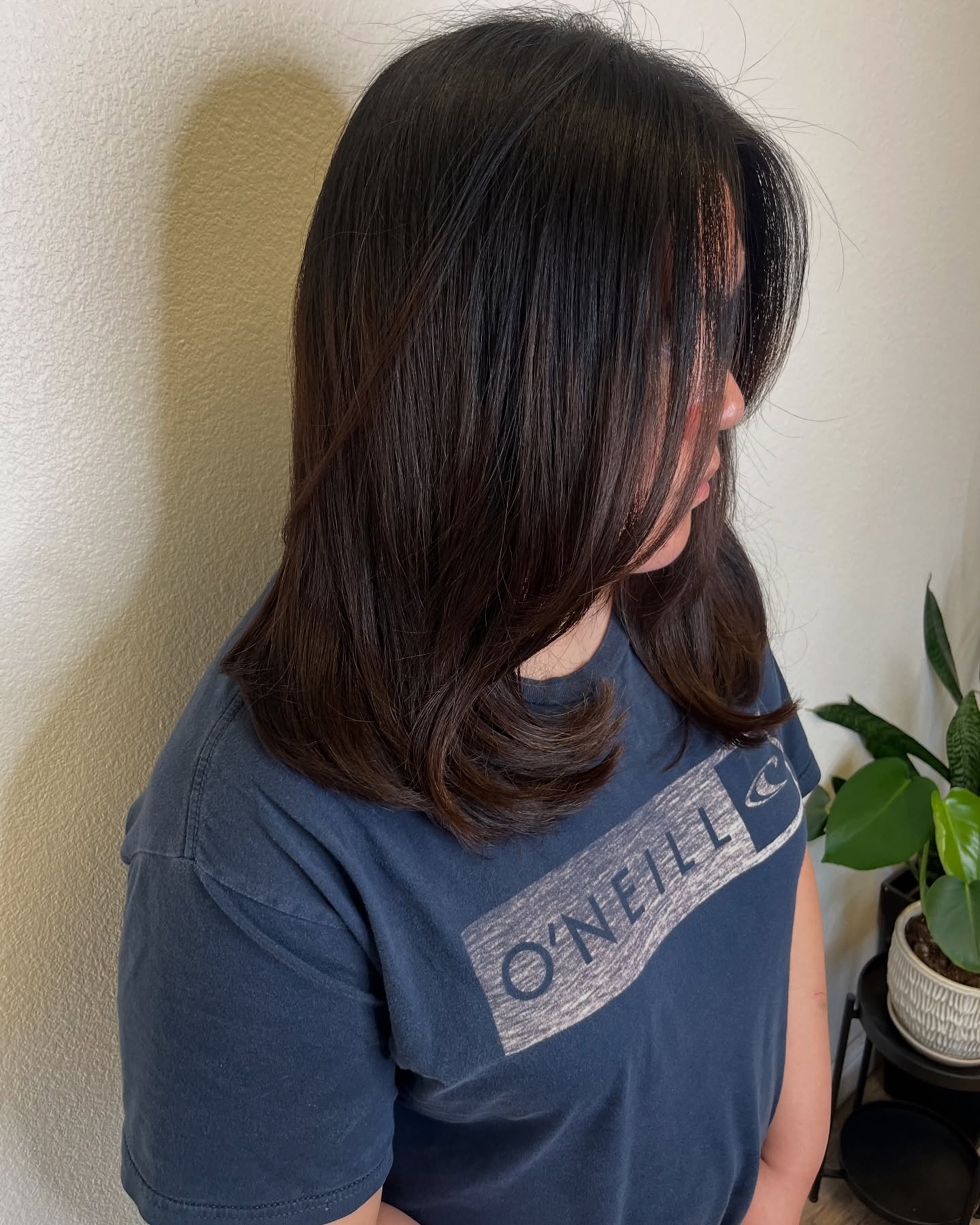 Stylish Layered Lob with Subtle Face Framing