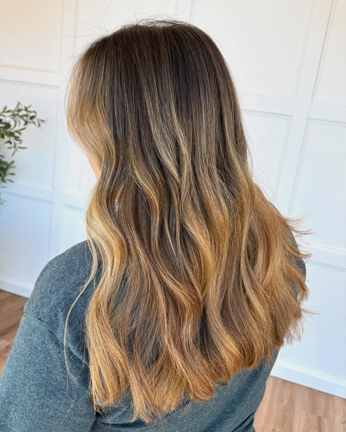 Warm Honey Blonde Textured Waves