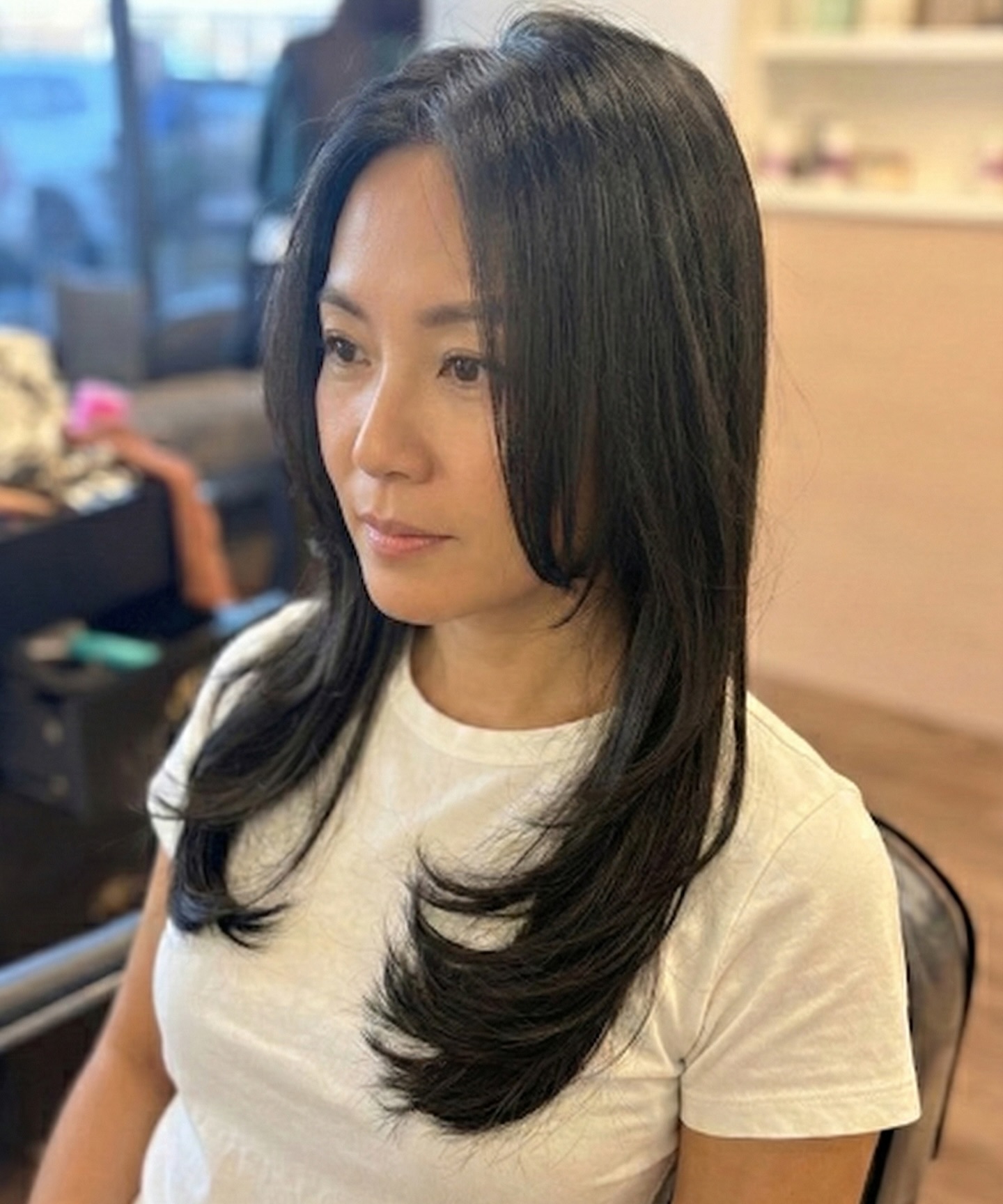 Chic Long Layered Cut with Subtle Face Framing