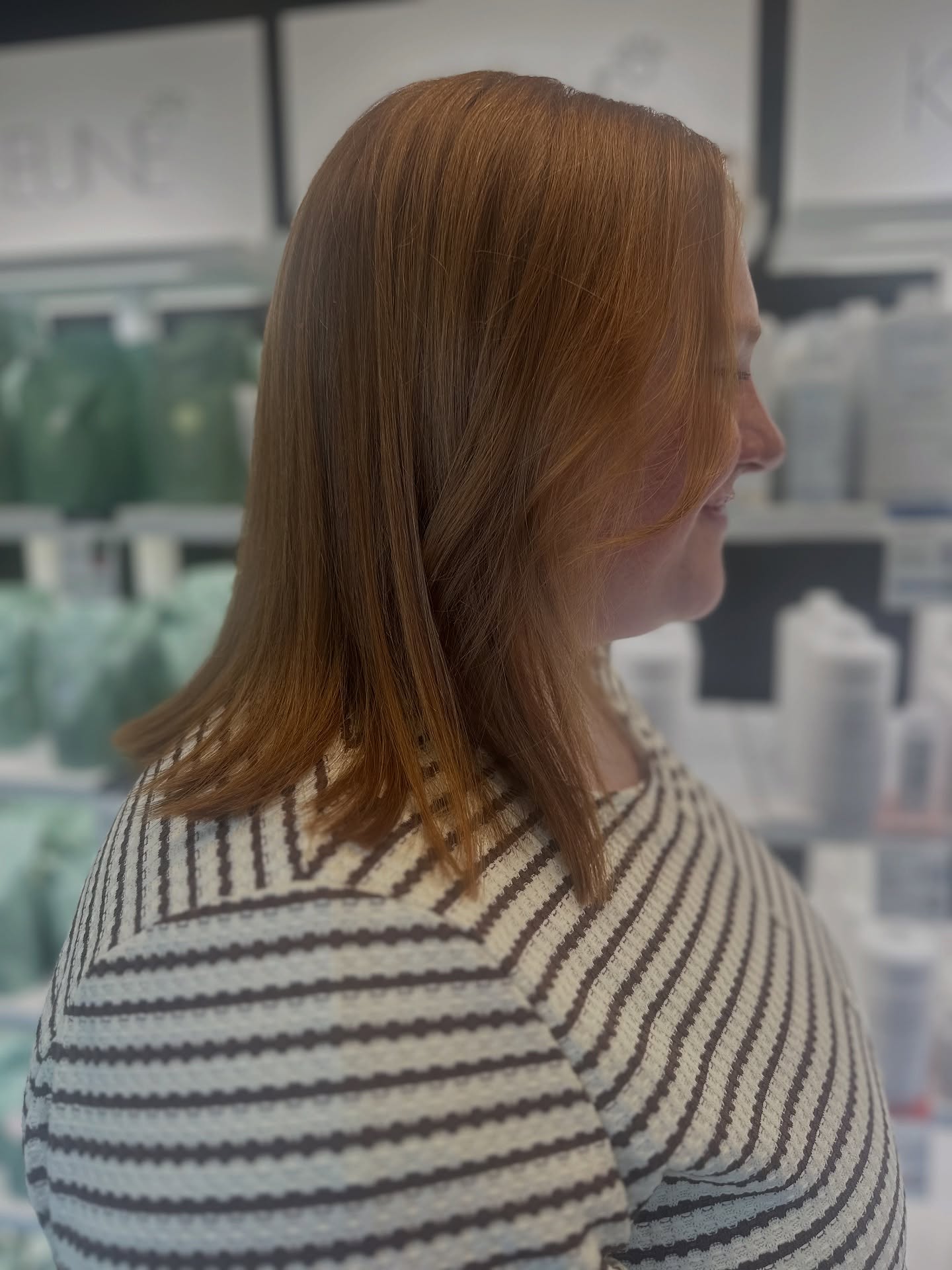Chic Smooth Shoulder-Length Cut with Subtle Layers