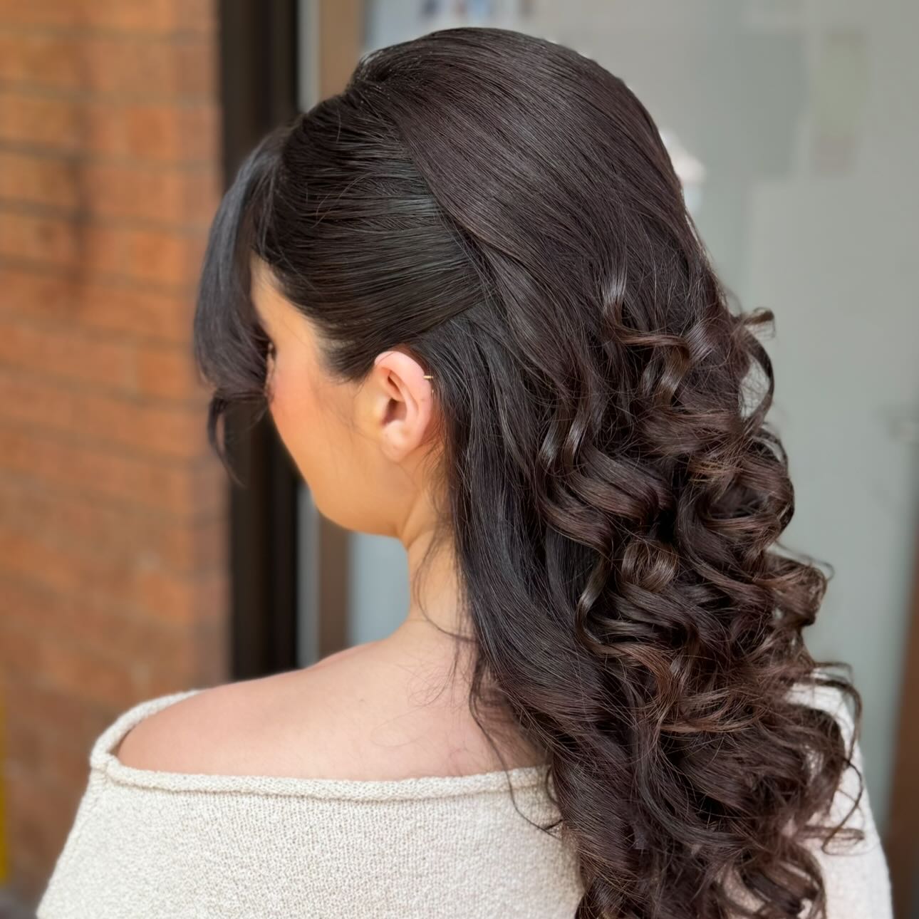 Classic Half-Up Curly Style with Volume and Texture