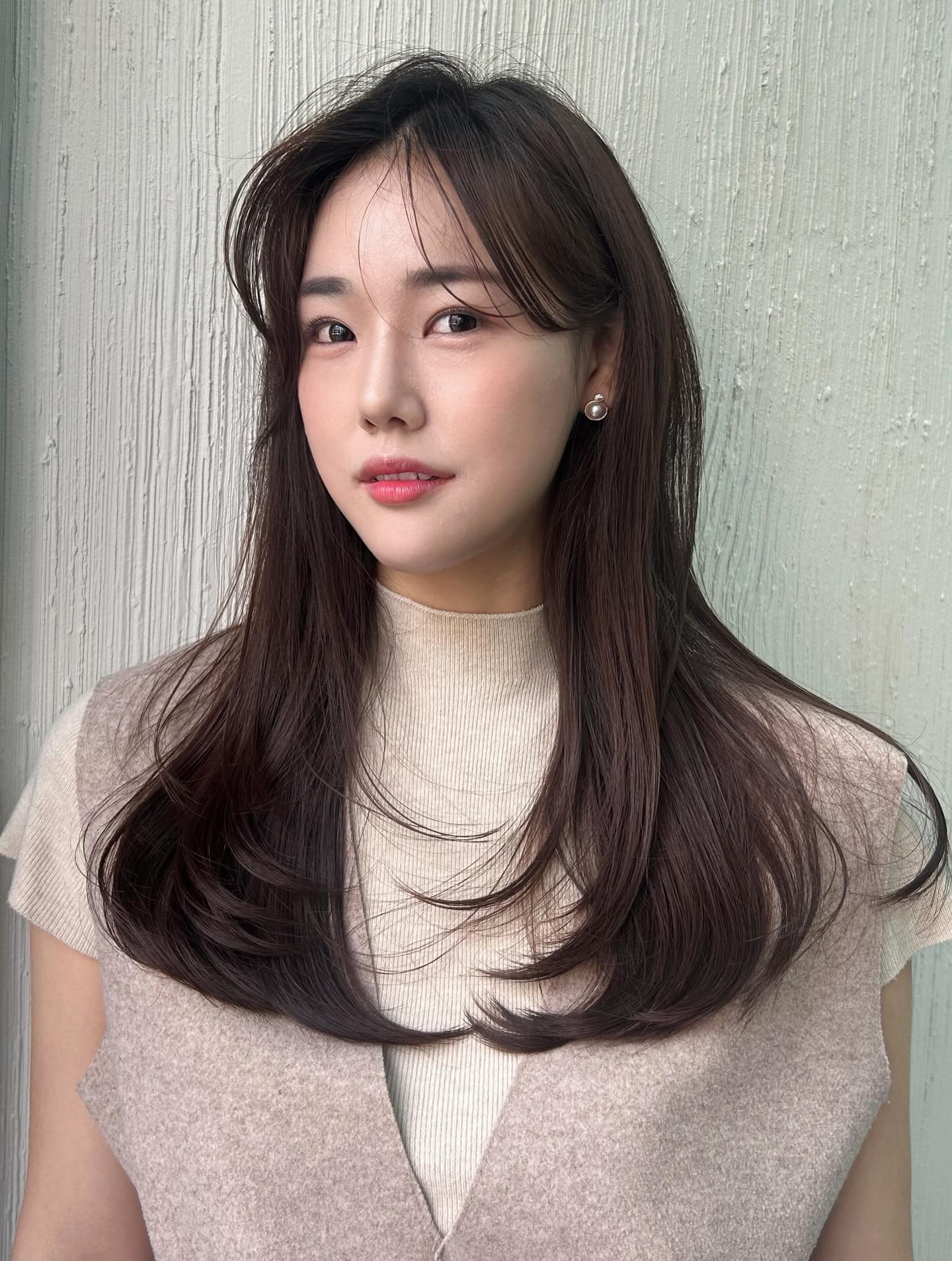 Modern Long Layered Cut with Subtle Face Framing