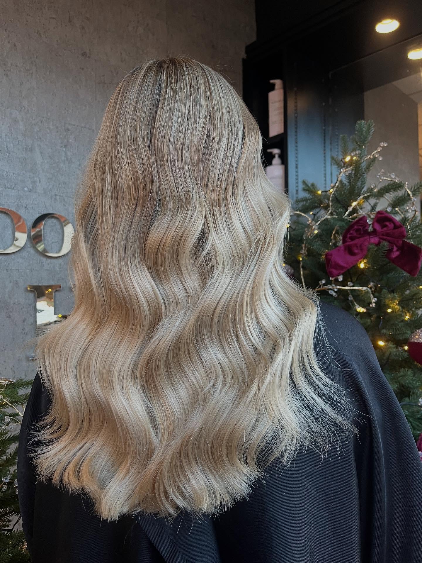 Radiant Bright Blonde Cascading Waves