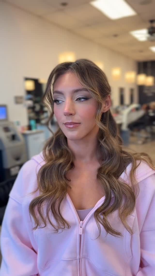 Soft Textured Waves with Face-Framing Layers
