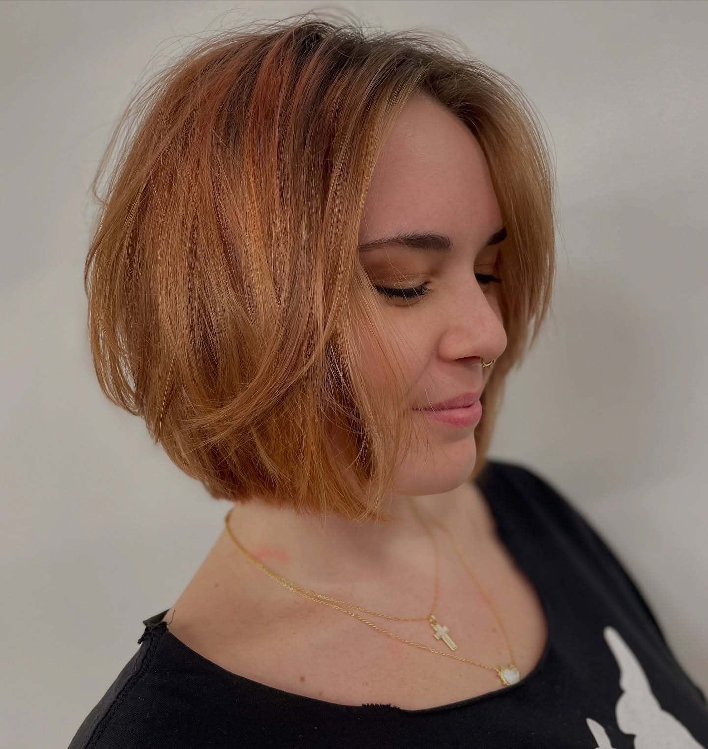 Chic Textured Copper Bob with Soft Layers