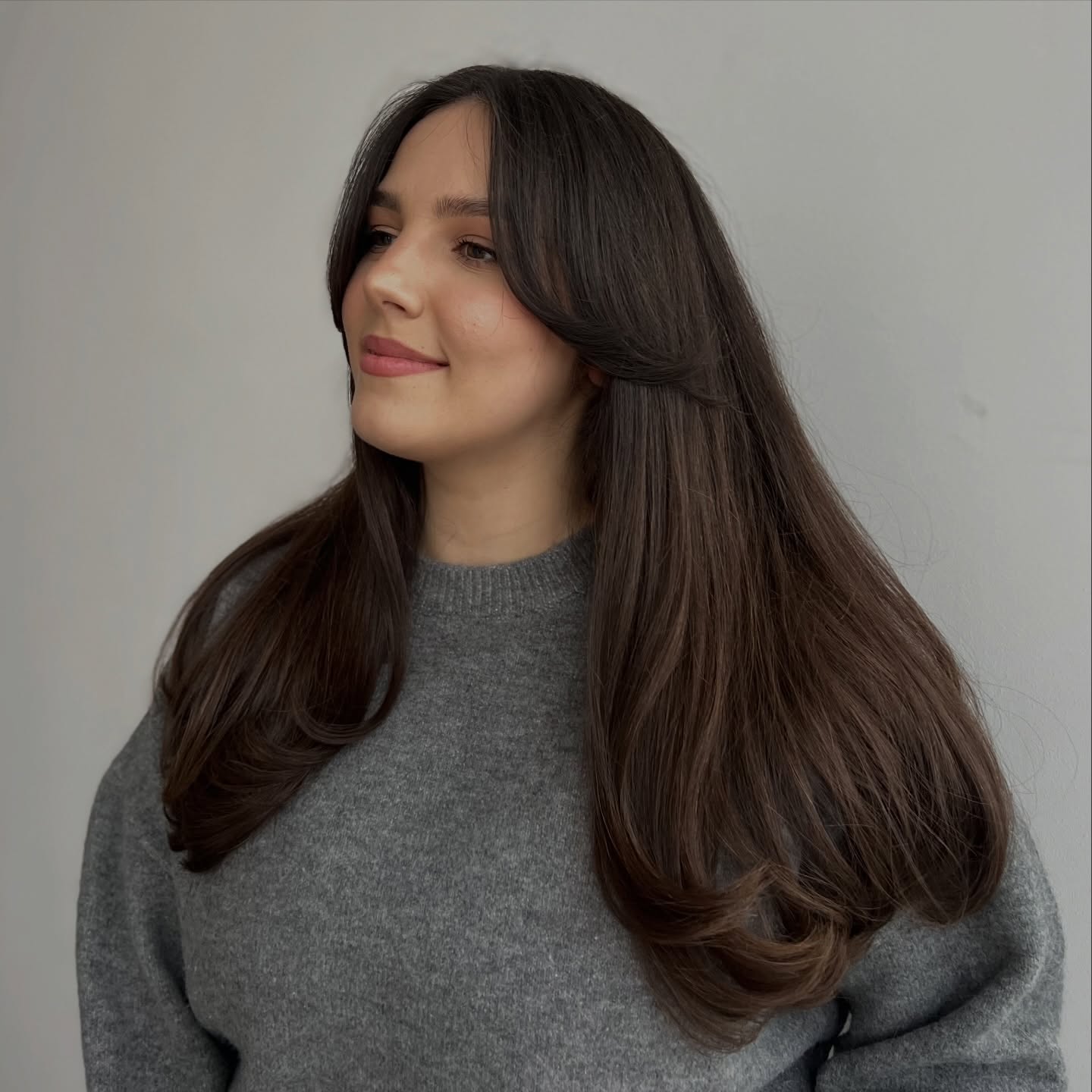 Soft Long Layers with Gentle Face-Framing Waves