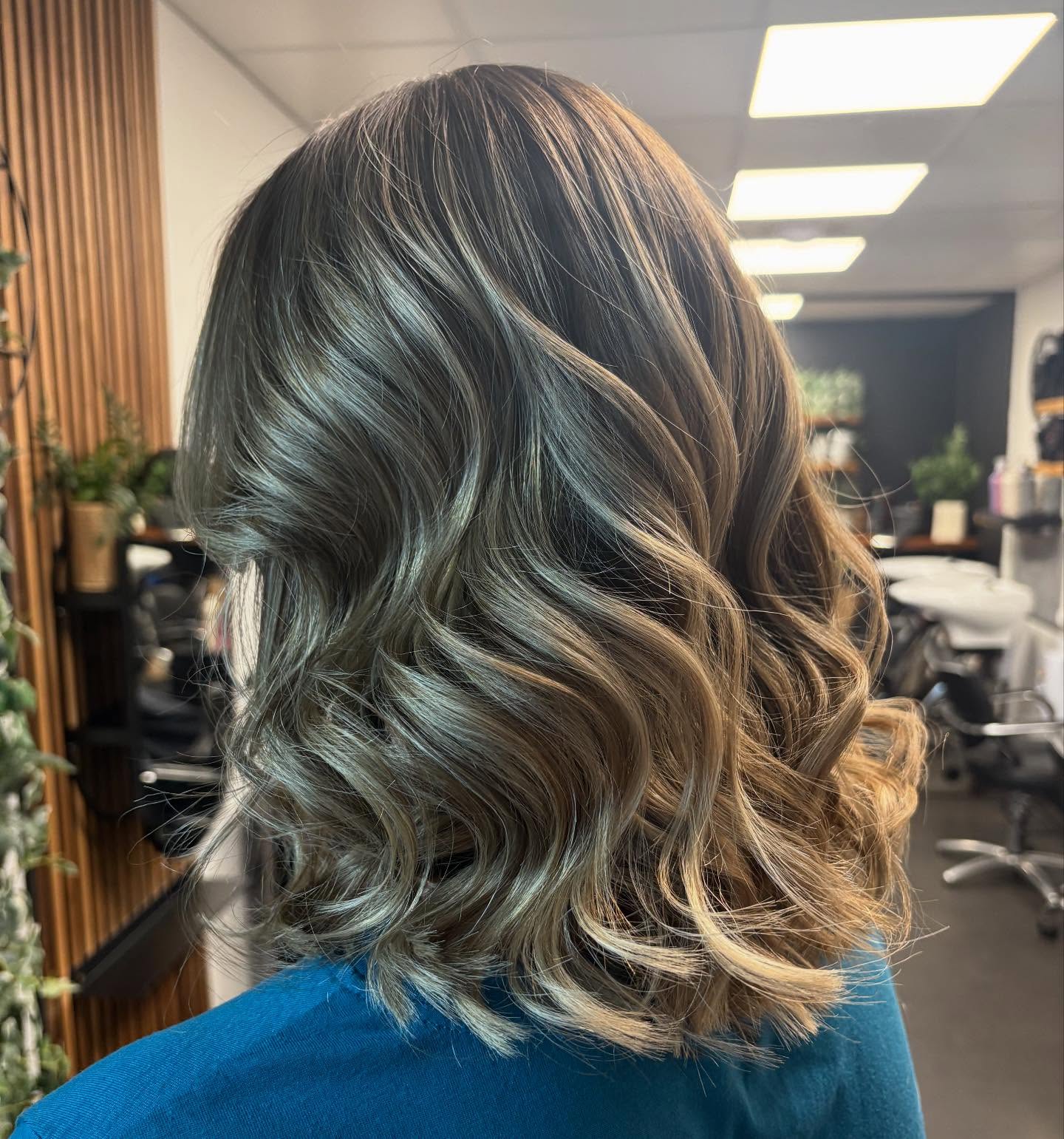 Textured Beachy Waves with Subtle Highlights