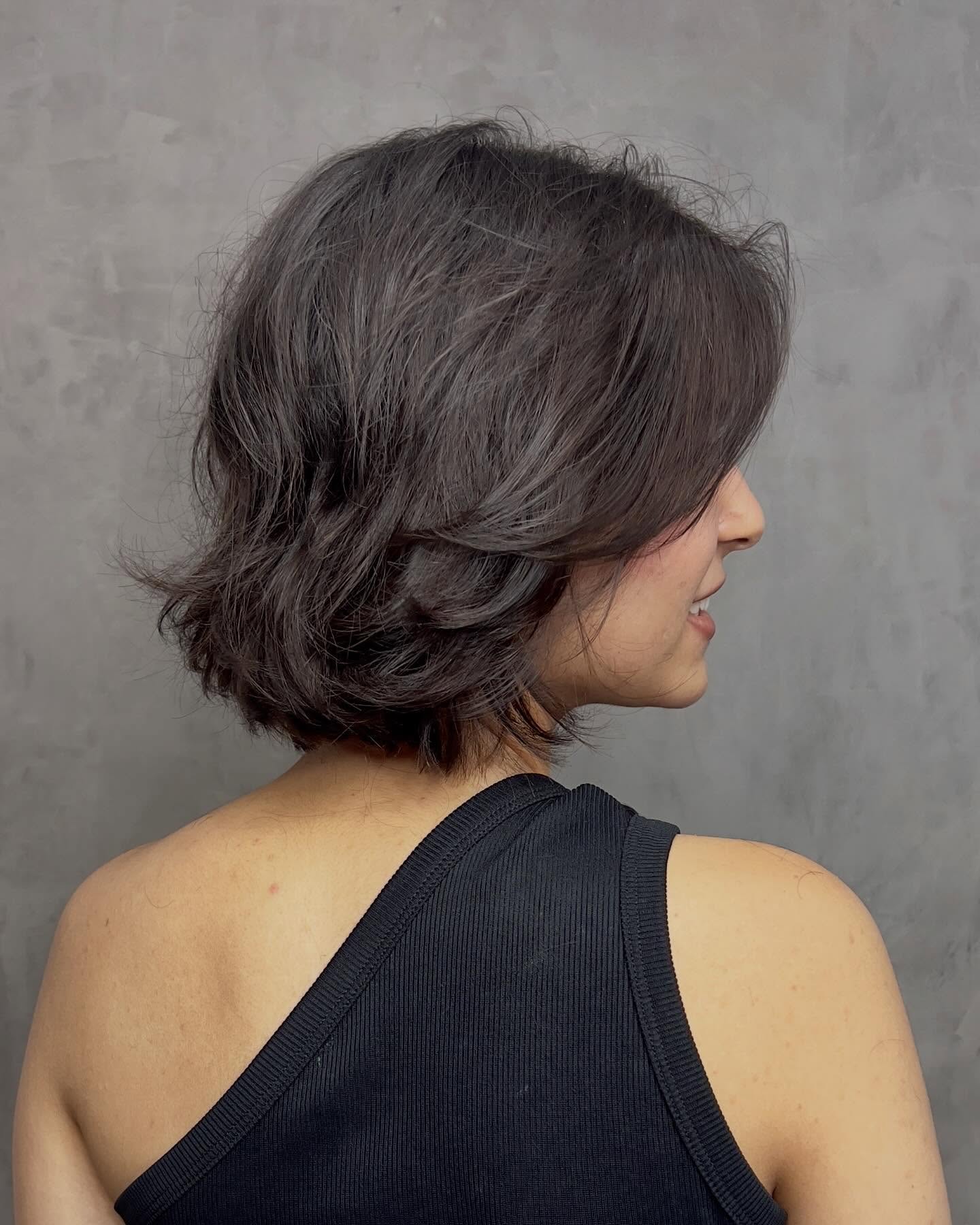 Textured Wavy Bob with Subtle Layers
