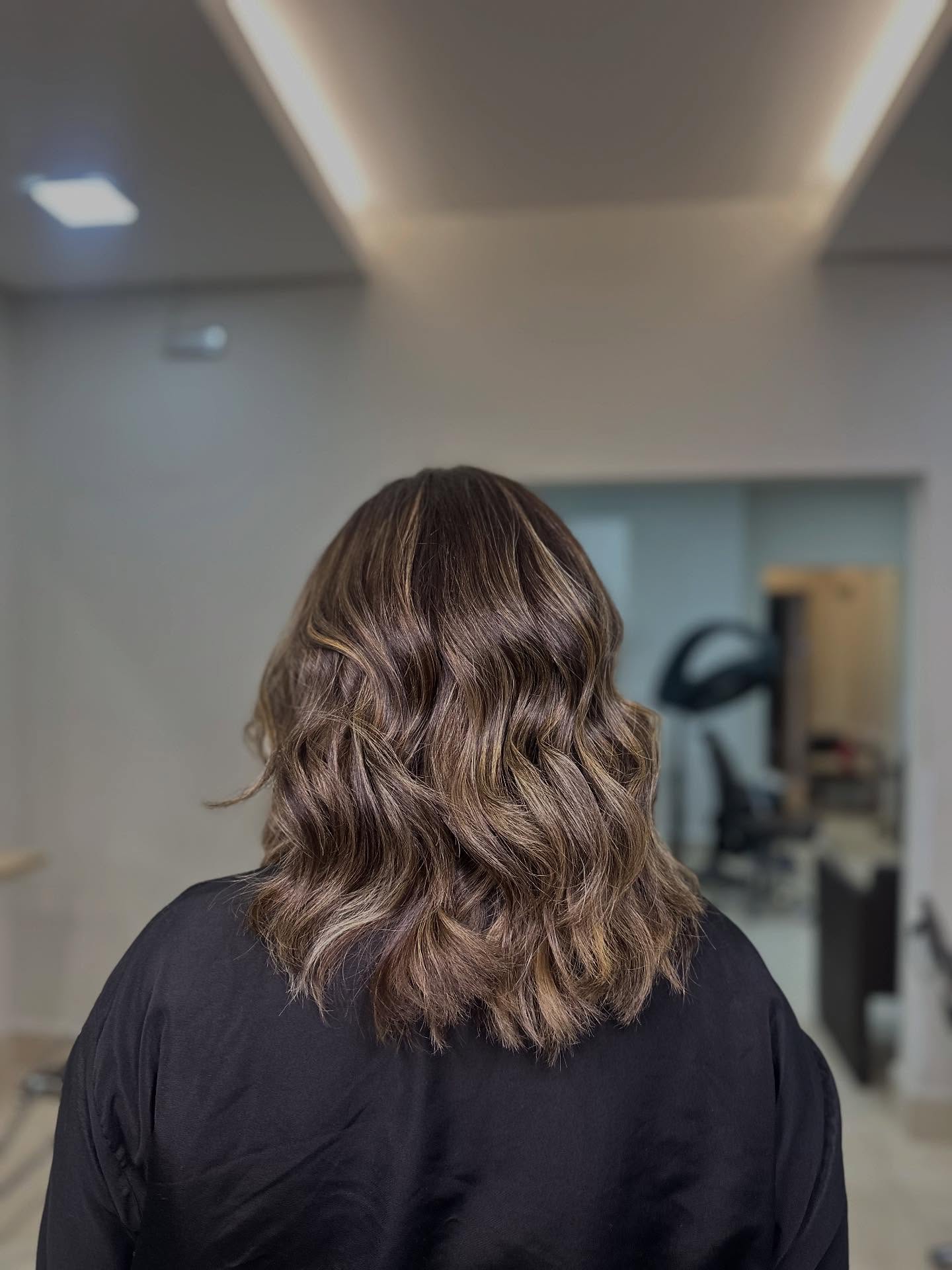 Textured Mid-Length Waves with Subtle Highlights