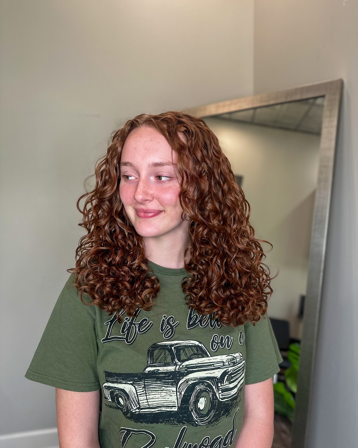Chic Layered Curly Haircut