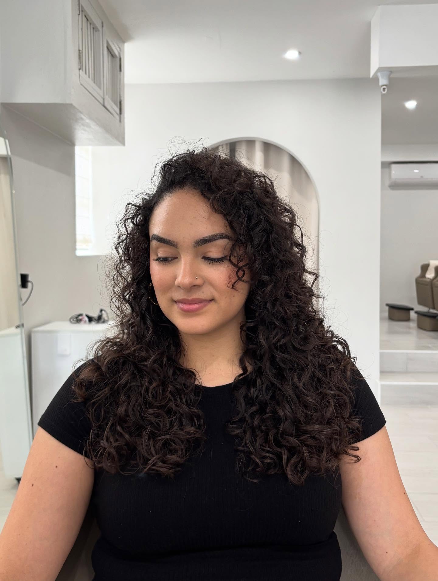Defined Curly Layers with Natural Volume