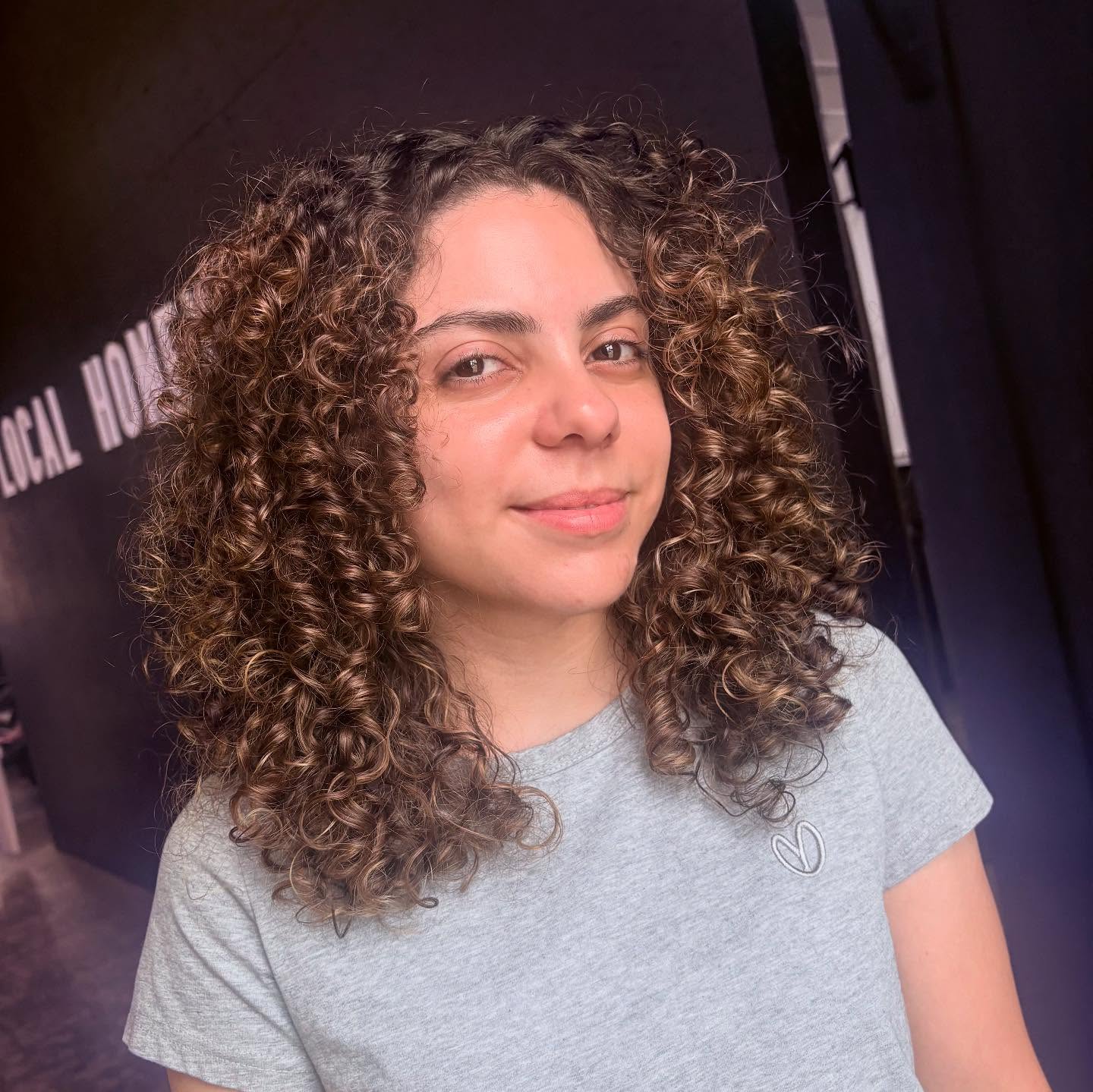 Playful Curly Layers with Defined Volume
