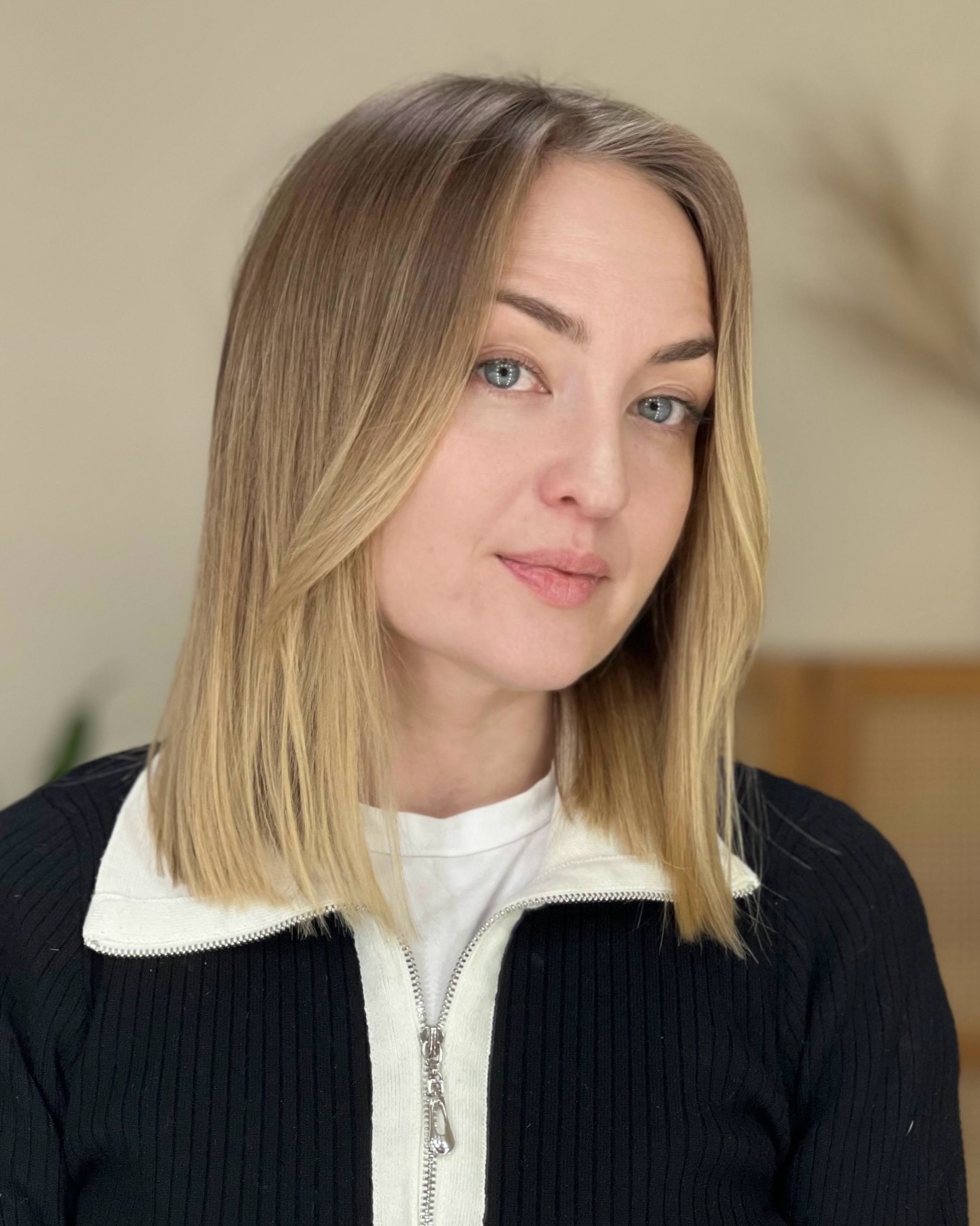 Stylish Long Bob with Subtle Face-Framing Layers