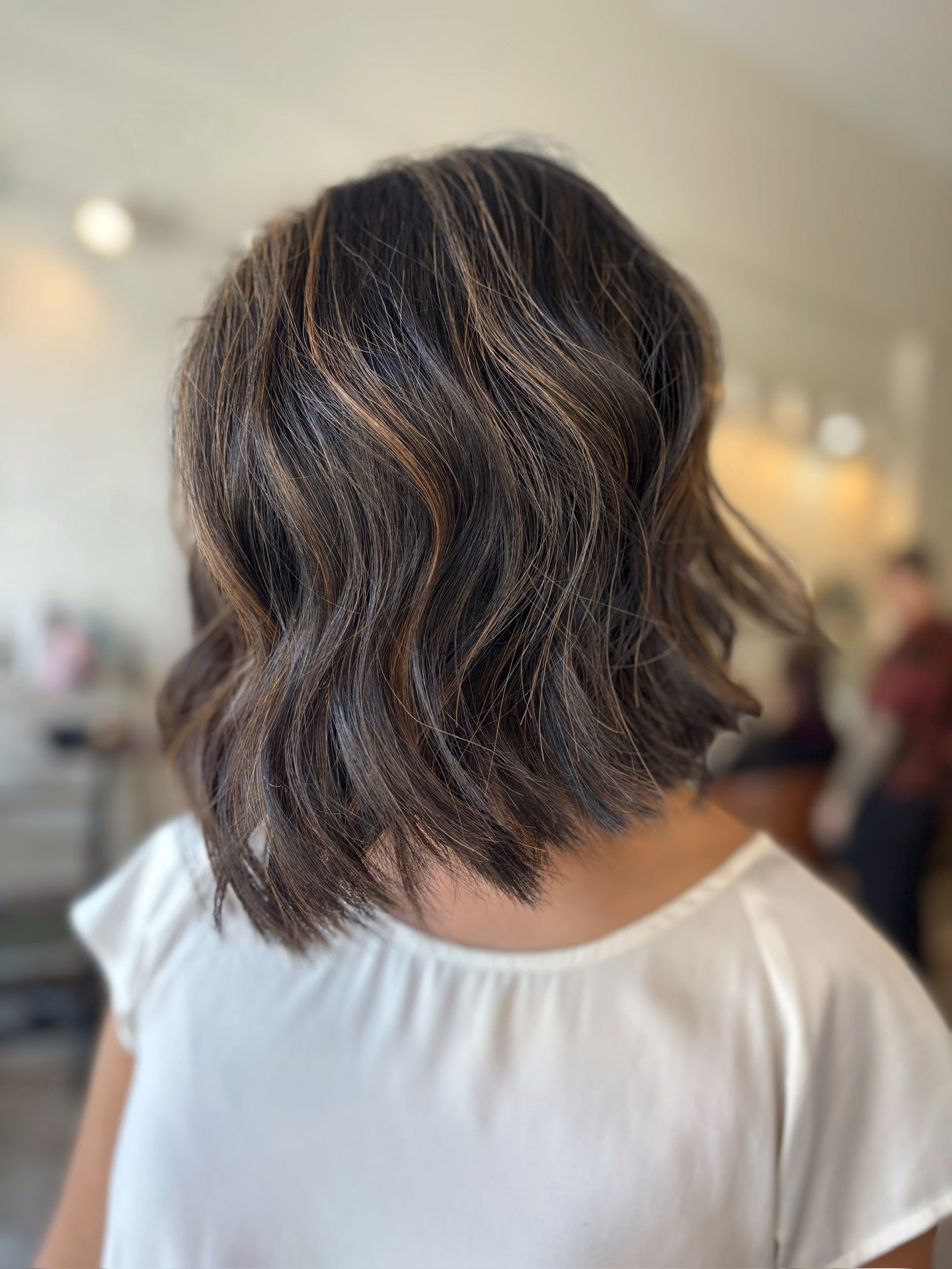 Textured Wavy Bob with Golden Highlights