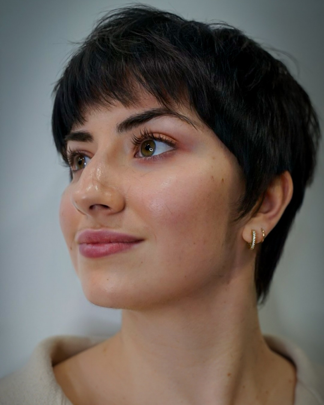 Chic Textured Pixie Cut with Soft Layered Fringe