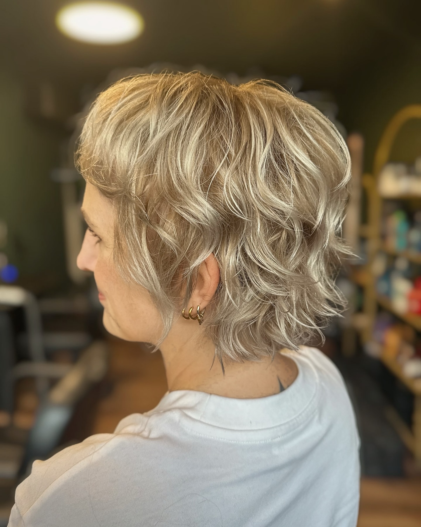 Textured Short Feathered Waves with Soft Layers