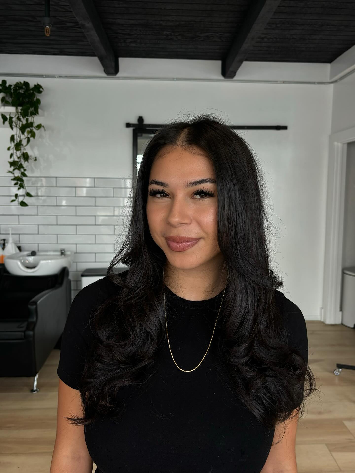 Voluminous Long Layered Cut with Subtle Waves