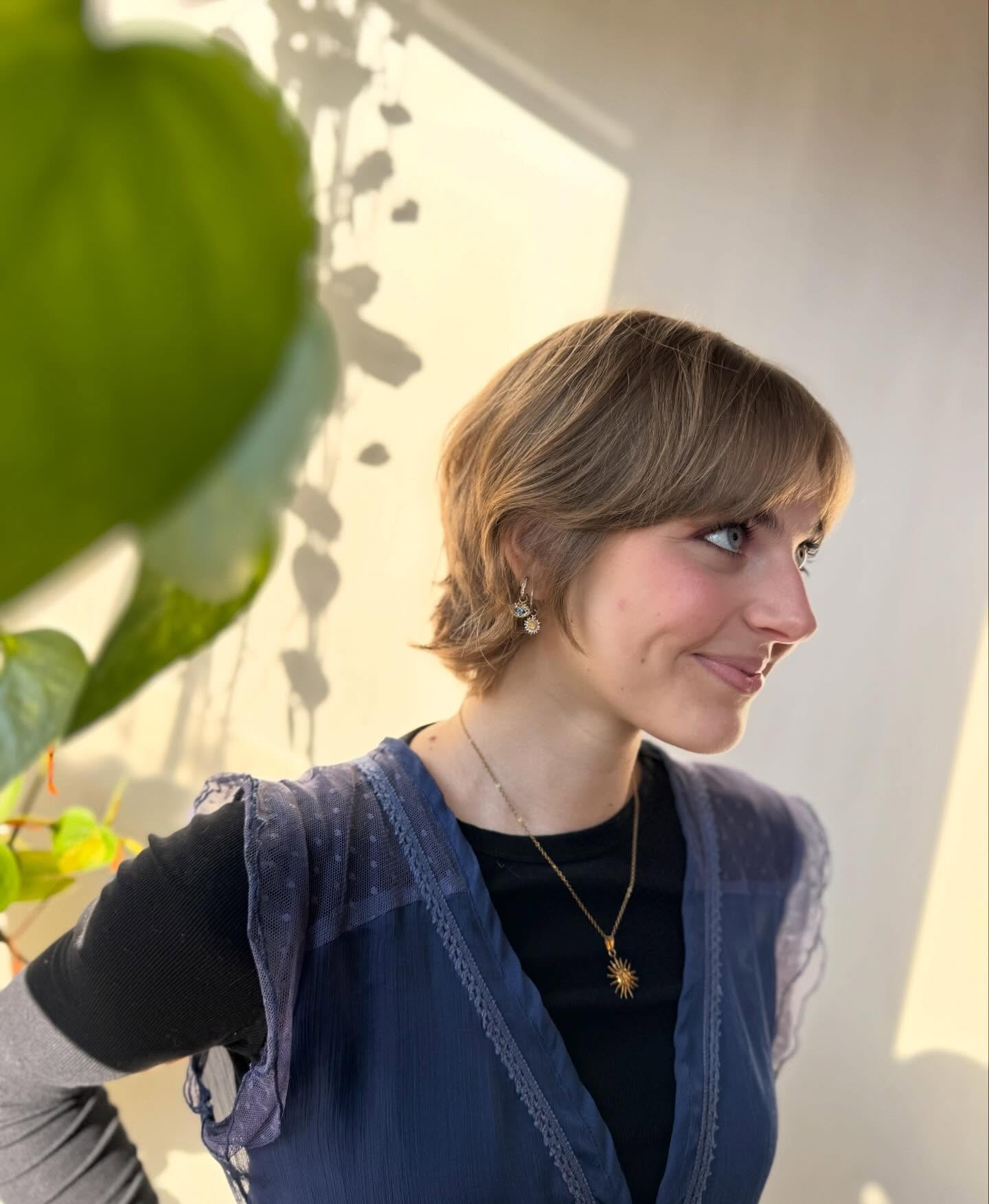 Chic Textured Long Pixie Cut with Subtle Waves